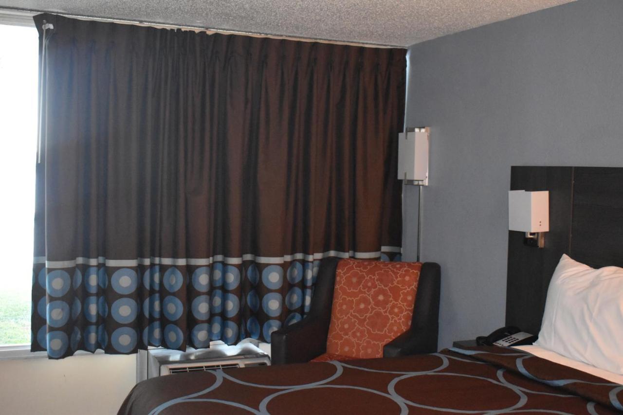 Super 8 By Wyndham Riverside Al Zewnętrze zdjęcie