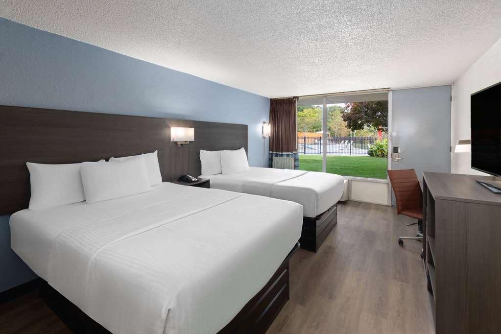 Super 8 By Wyndham Riverside Al Pokój zdjęcie